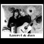 Laurel & Jan_5918_2x2